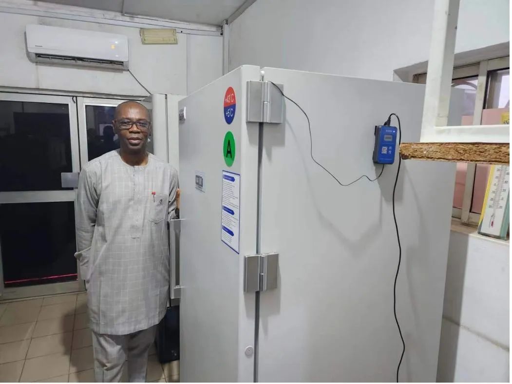 Haier Biomedical Donates Solar Direct Drive Blood Refrigerator to Nigeria.jpg